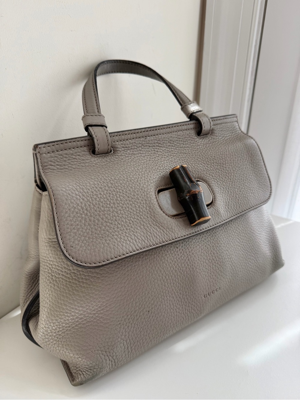 Authentic GUCCI Bamboo Small Daily Satchel Leather Bag - no bag strap - Picture 2 of 16